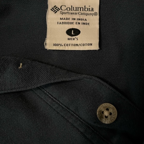 Black Columbia Collar T Shirt - Picture 3 of 3